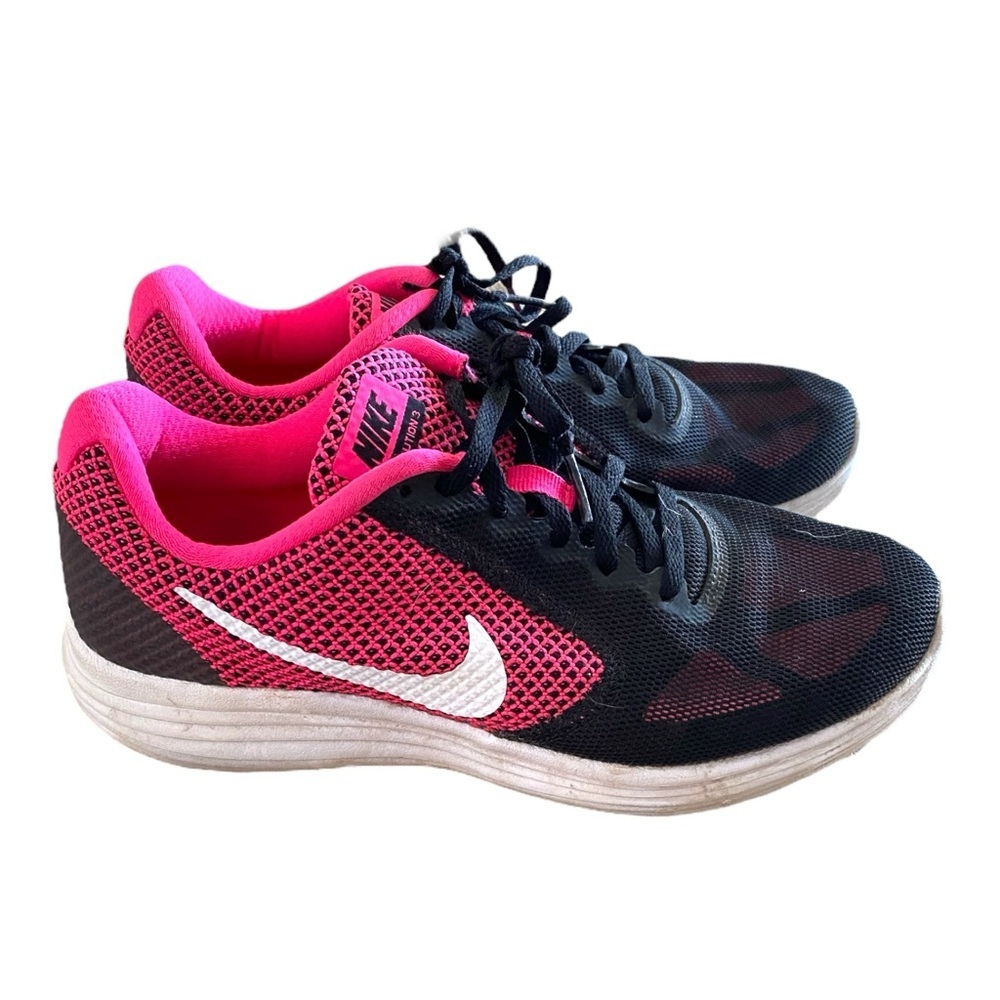 Nike Revolution 3 Pink Black Size 8 Women’s Sneakers